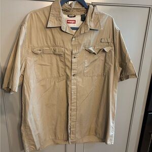 Wrangler Men's Tan Short Sleeve Shirt